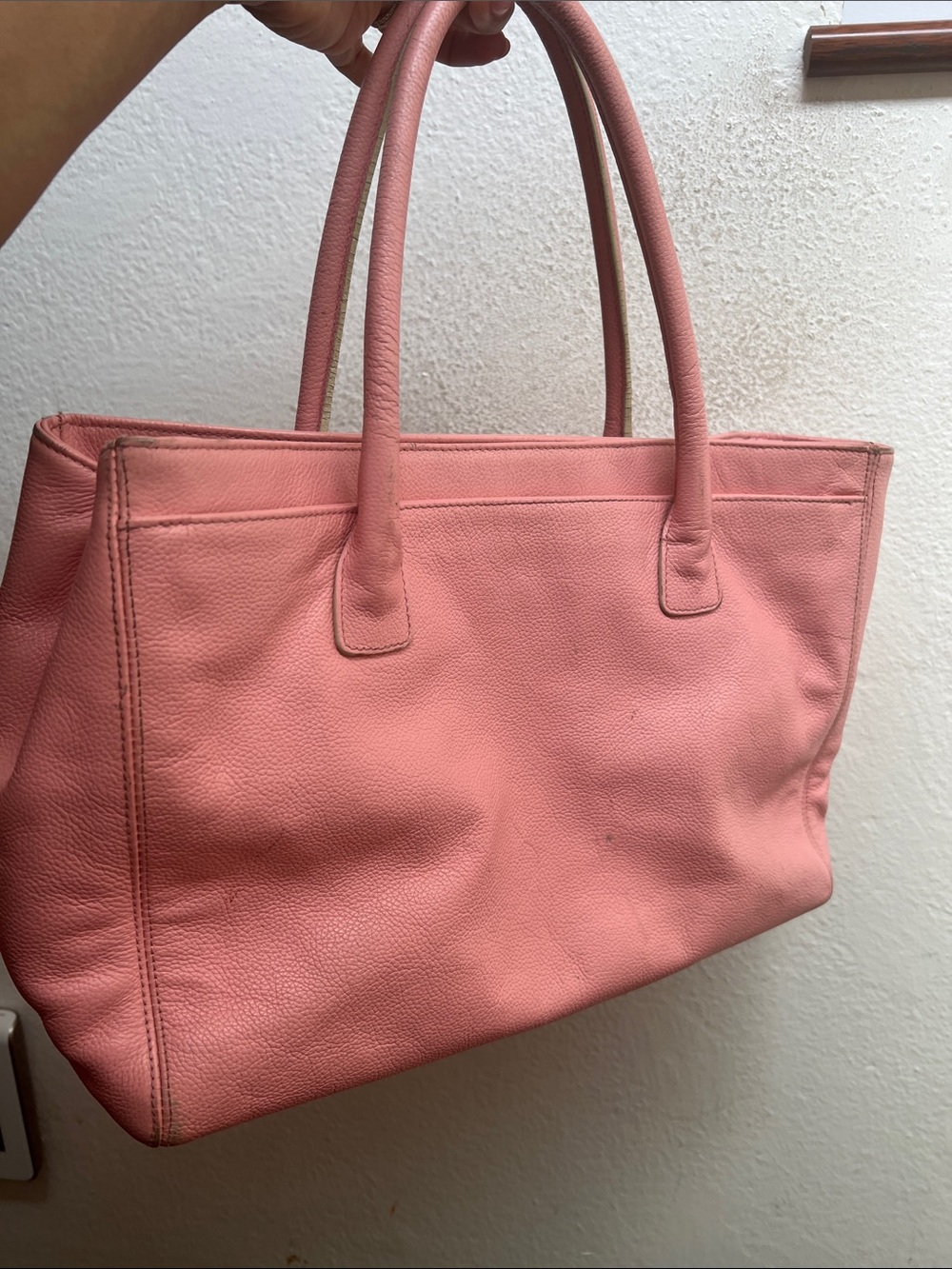 Vintage CHANEL Pink Leather Double-Handle Tote with 24k plated Gold CC Logo - Picture 16 of 16